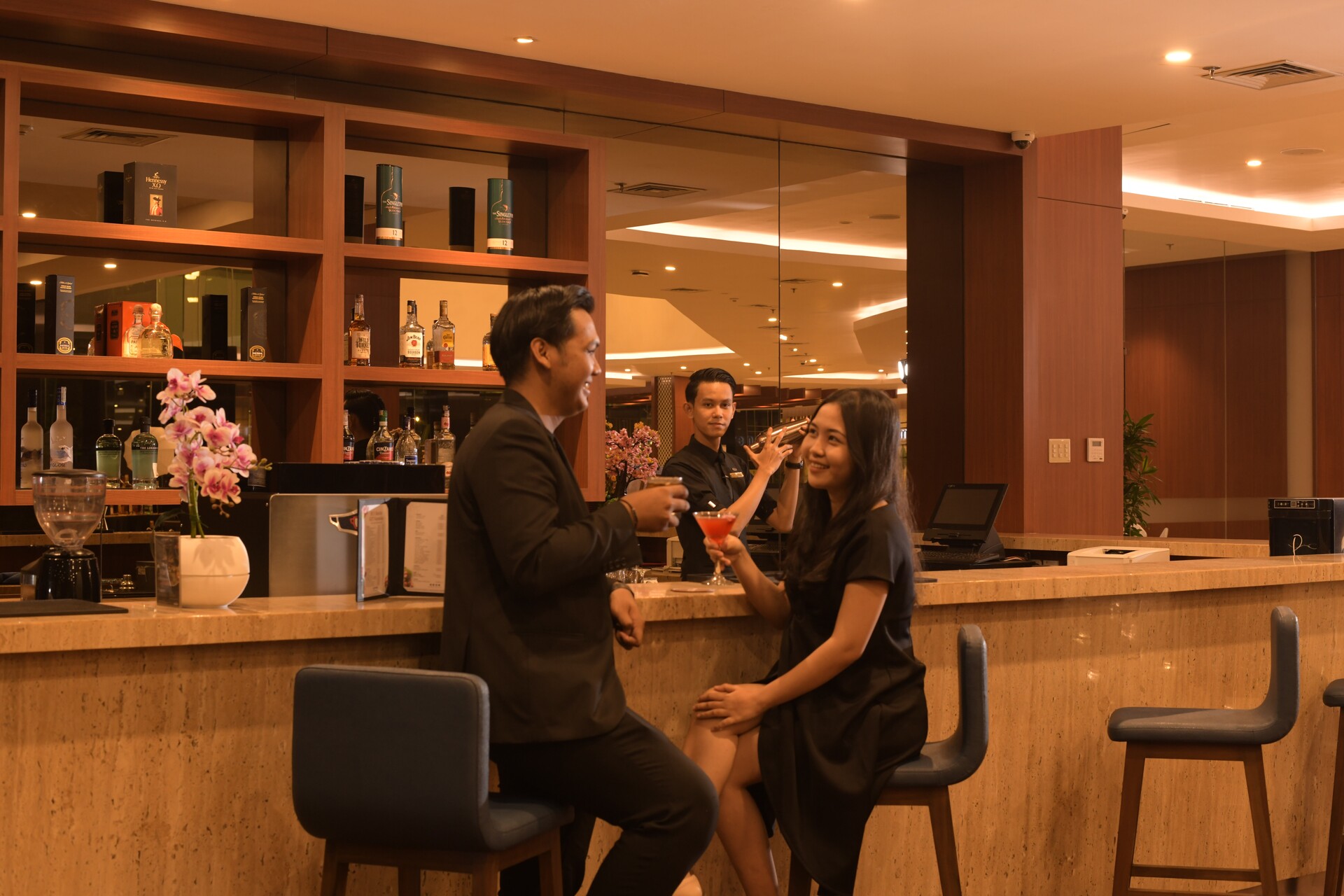 Lobby Lounge Bar & Karaoke